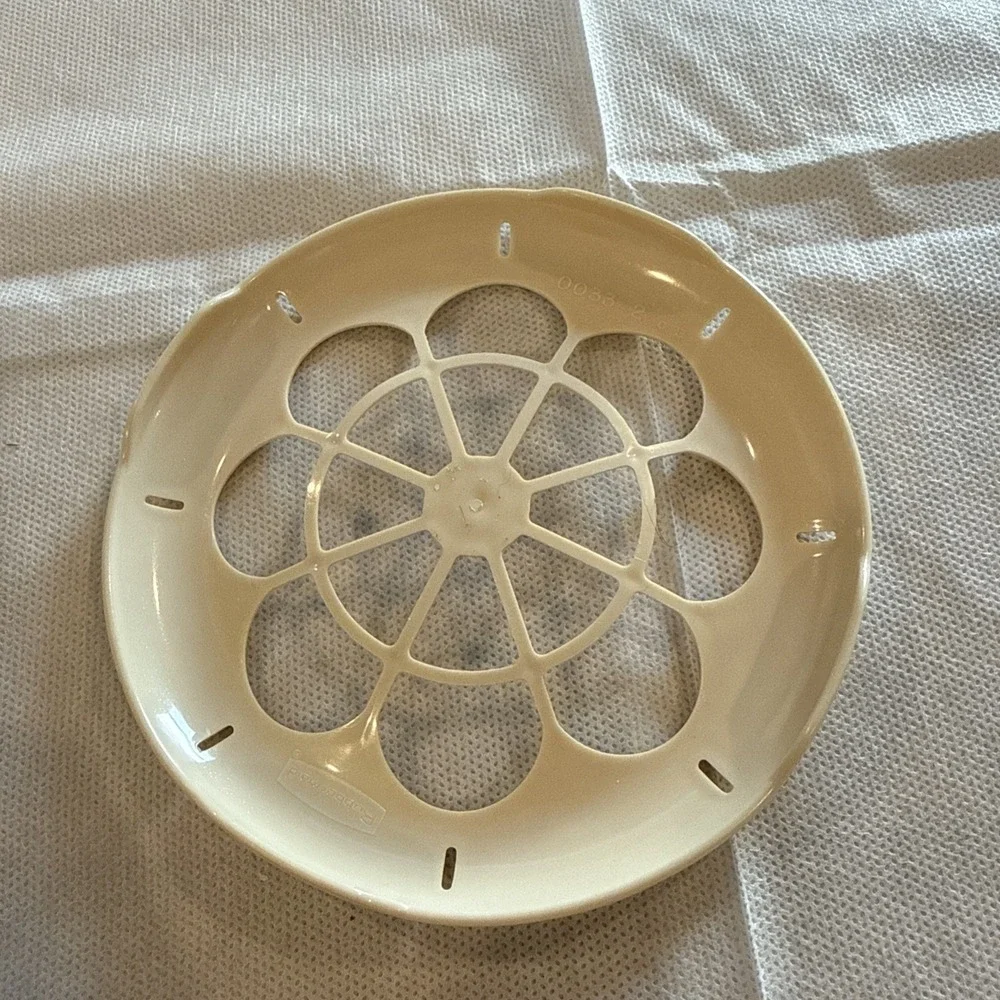 Vintage Rubbermaid Lettuce Crisper 5